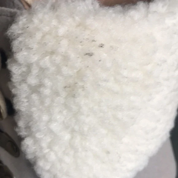 NWOT VICI light gray faux suede cream sherpa lug sole lace up ankle booties Sz 6 - Picture 3 of 13